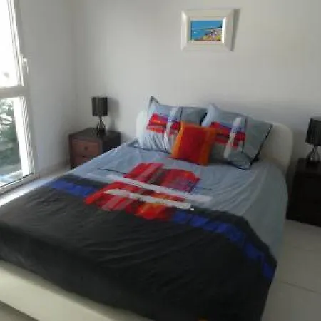Apartman Modern One Bedroomed Just Off The Seafront With A Terrace And Pool Access 1753
