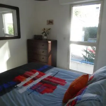 Modern One Bedroomed Just Off The Seafront With A Terrace And Pool Access 1753 Apartman Cannes