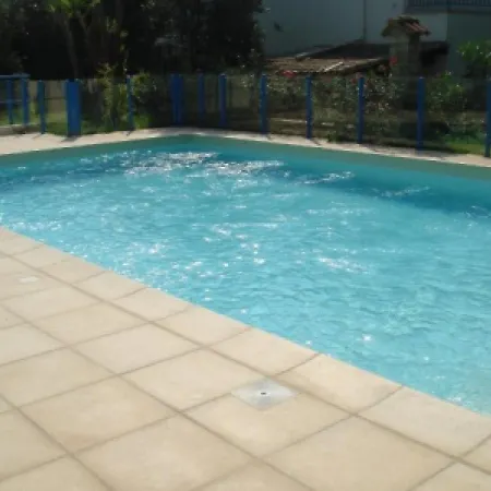 Apartman Modern One Bedroomed Just Off The Seafront With A Terrace And Pool Access 1753